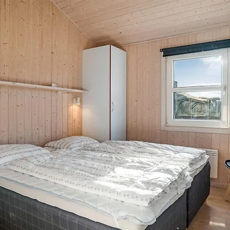 Ludviga - 400m From The Sea By Interhome *