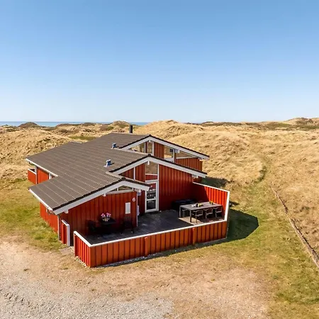 Ludviga - 400m From The Sea By Interhome